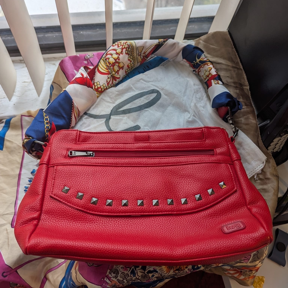 Lug Red VL Pacer with Stud Accents